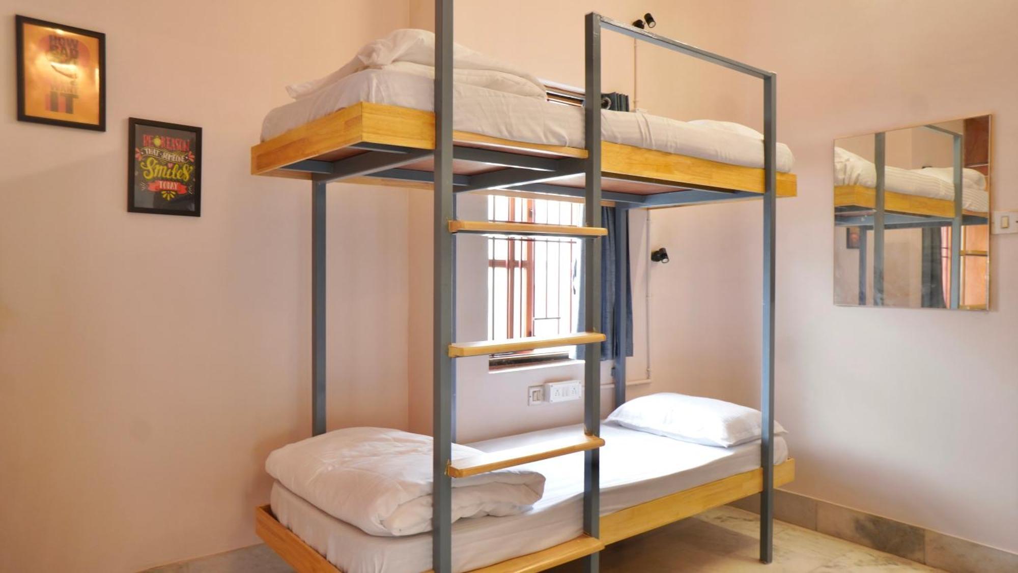 Roambay - Gokulam Hostel Mysore Buitenkant foto