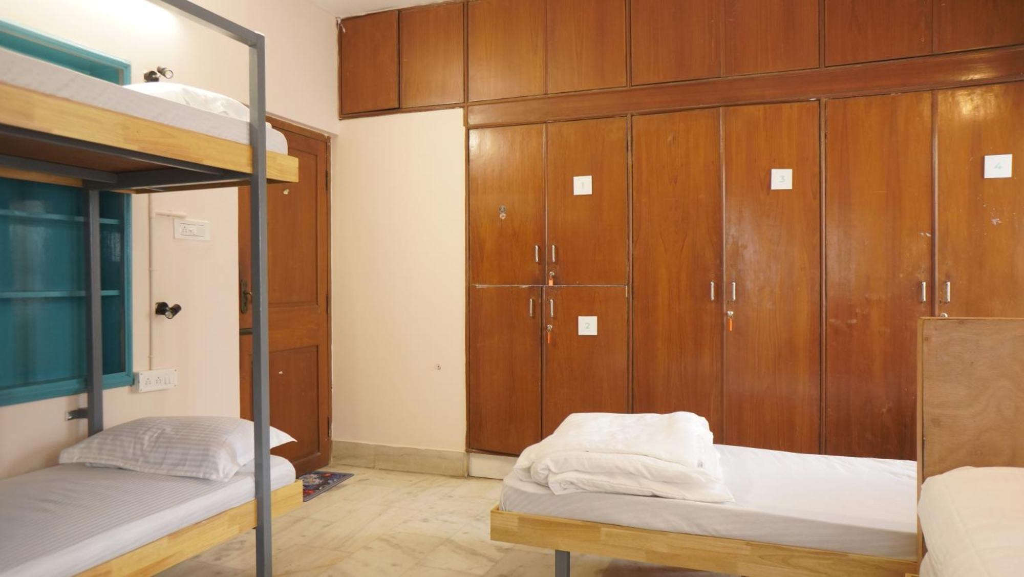 Roambay - Gokulam Hostel Mysore Buitenkant foto