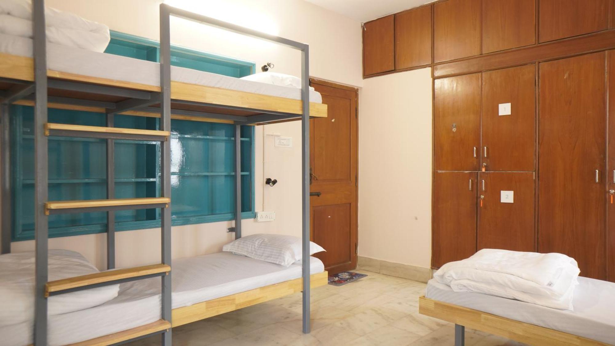 Roambay - Gokulam Hostel Mysore Buitenkant foto