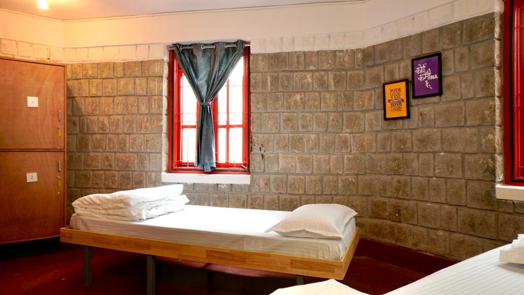 Roambay - Gokulam Hostel Mysore Buitenkant foto